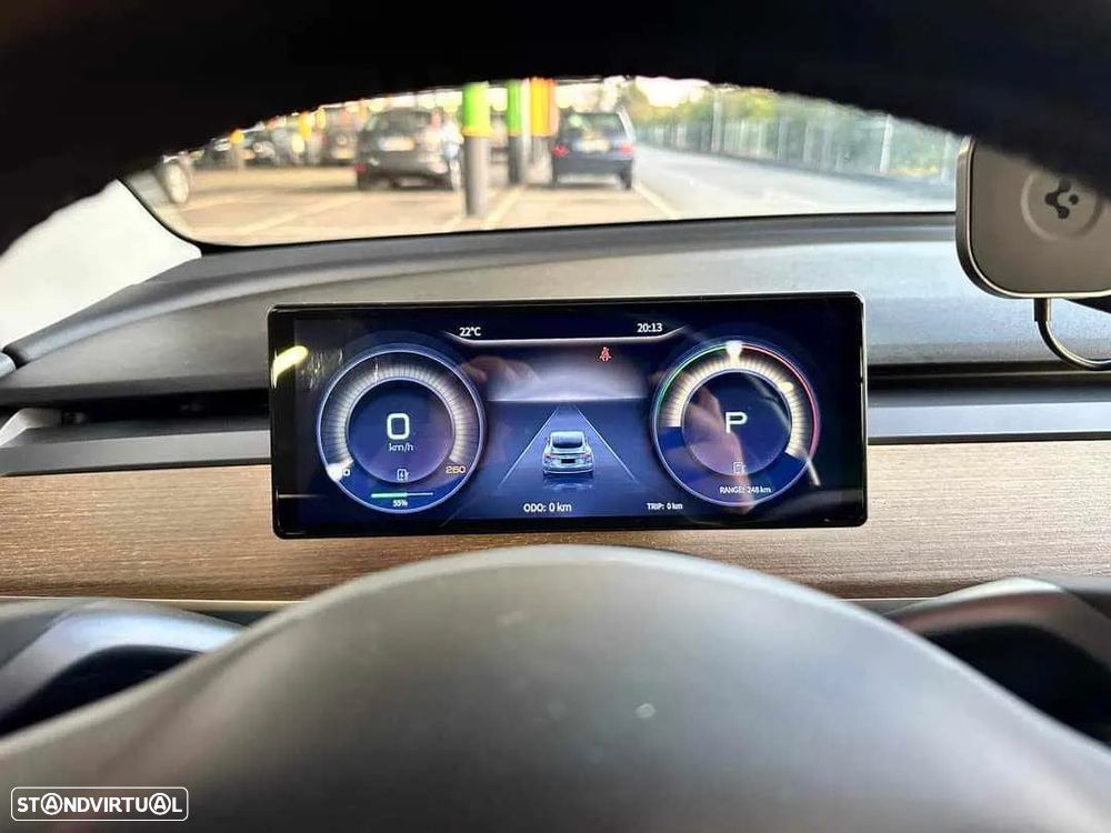 Tesla Model 3 Long-Range Dual Motor AWD - 8