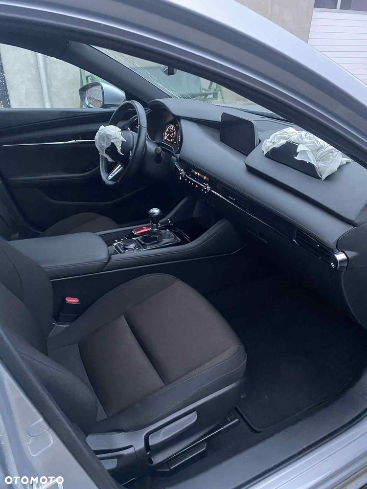 Mazda 3 SKYACTIV-G 2.0 M-Hybrid 150 - 21