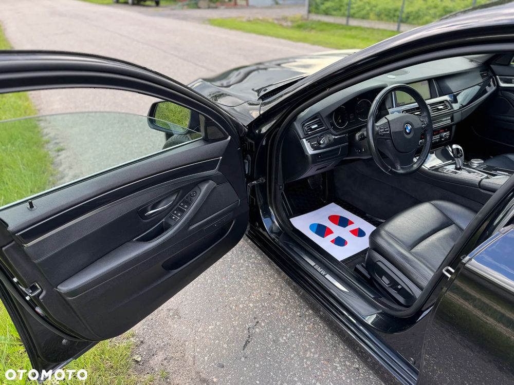 BMW Seria 5 520d Luxury Line - 28