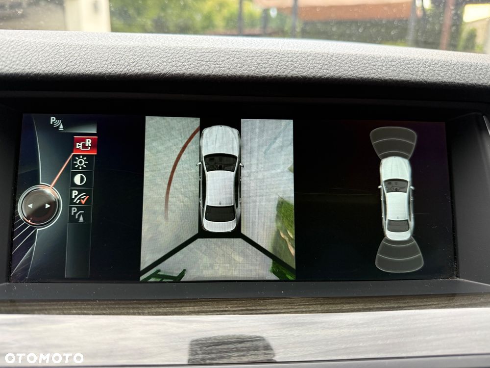 BMW Seria 5 535i Sport-Aut - 25