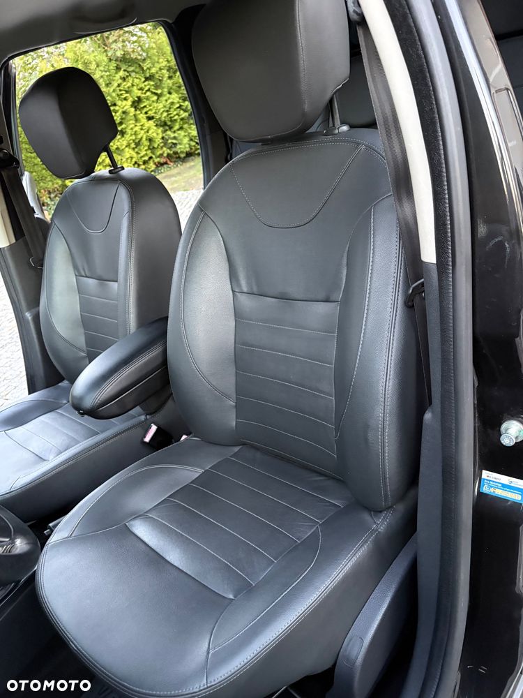 Dacia Duster 1.6 SCe Urban Explorer S&S - 33