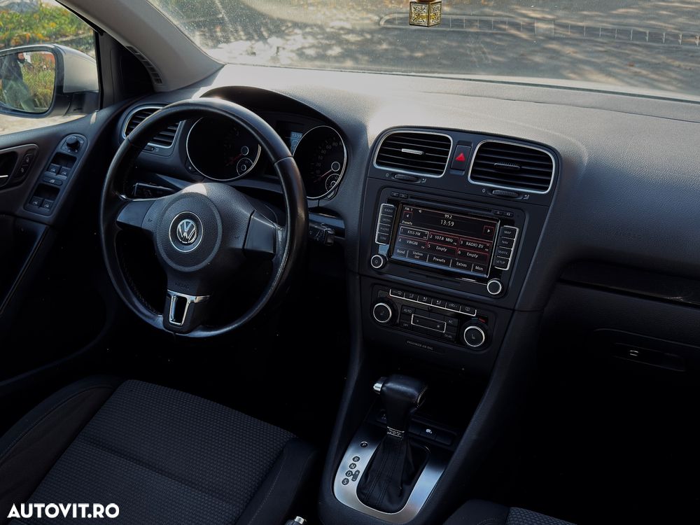 Volkswagen Golf 2.0 TDI Comfortline DSG - 8