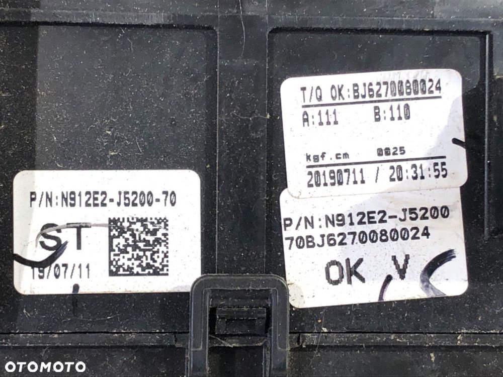 SKRZYNKA BEZPIECZNIKÓW - 449.00 PLN - KIA STINGER (CK) 2017 - 2022 3.3 T-GDi 4WD 272 kW [370 KM] - 5