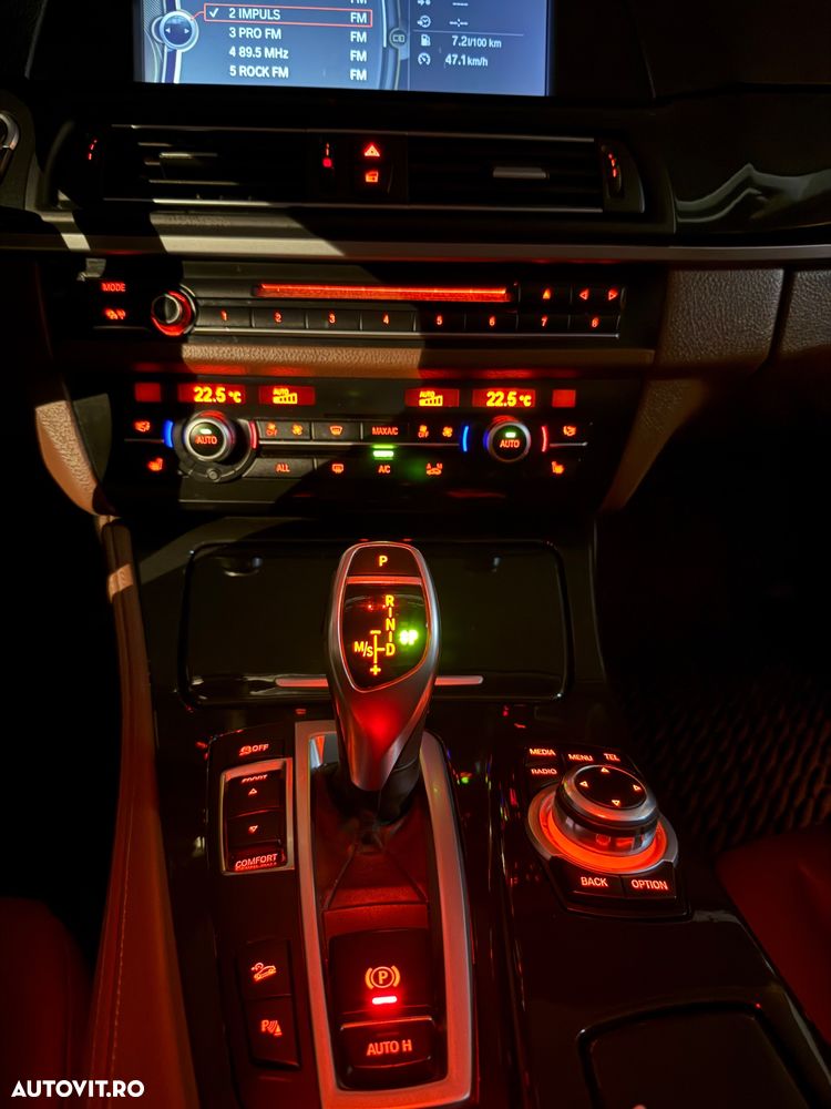 BMW Seria 5 525d xDrive - 10