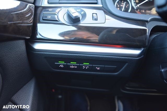BMW Seria 5 535d Sport-Aut. - 11