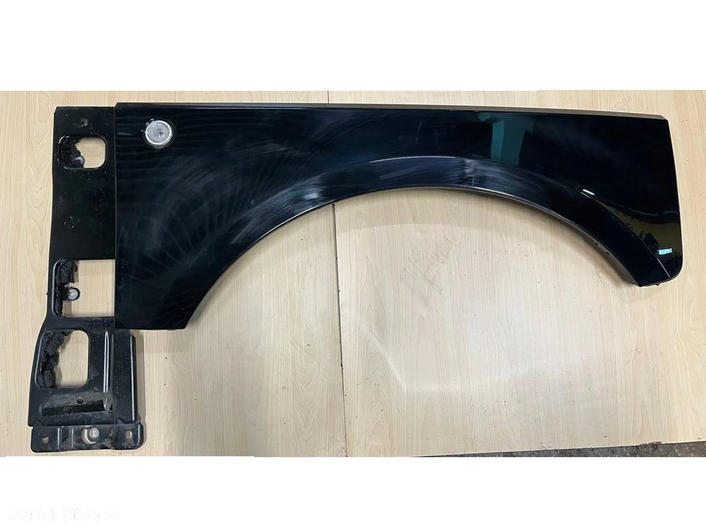 Błotnik przedni przód prawy czarny Range Rover Land Rover 3 III LM L322 Vogue - 1