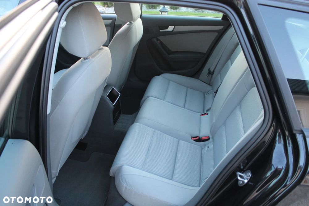 Audi A4 Avant - 8