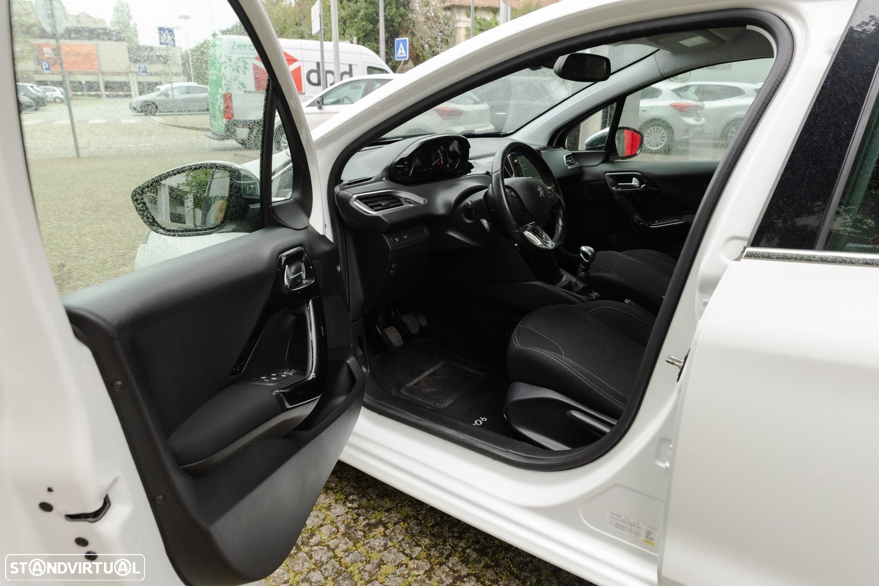 Peugeot 208 1.2 PureTech Allure - 11