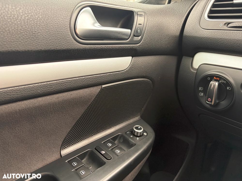 Volkswagen Golf 1.6 TDI DPF BlueMotion Technology Highline - 15