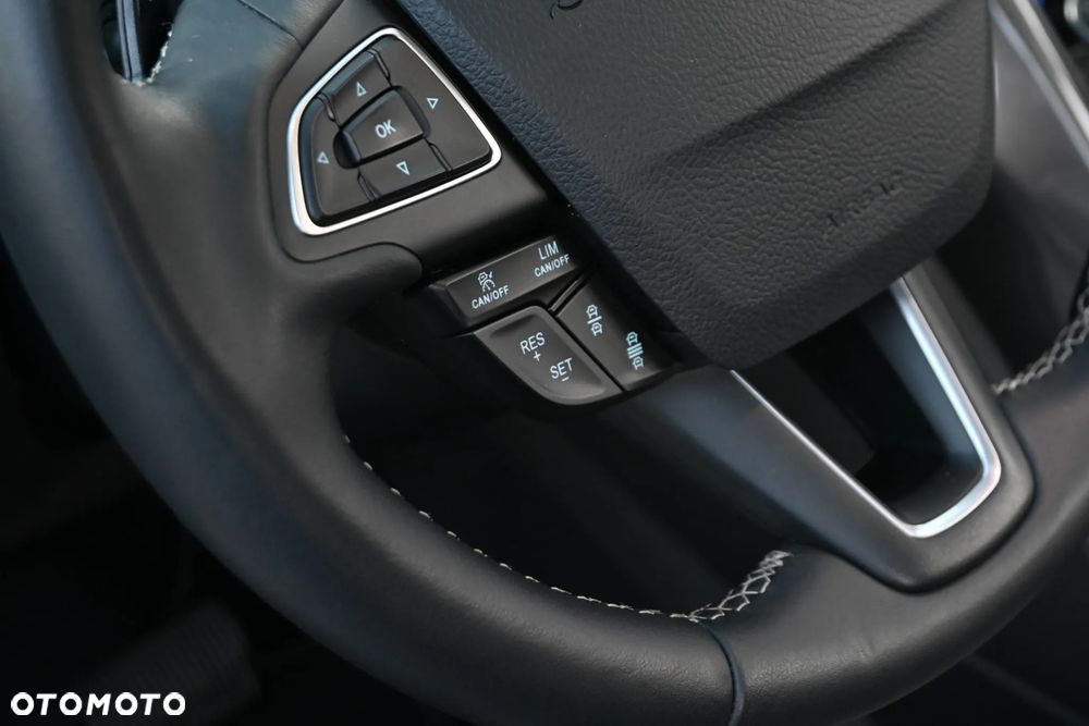 Ford Kuga 1.5 EcoBoost 4x4 Vignale - 36