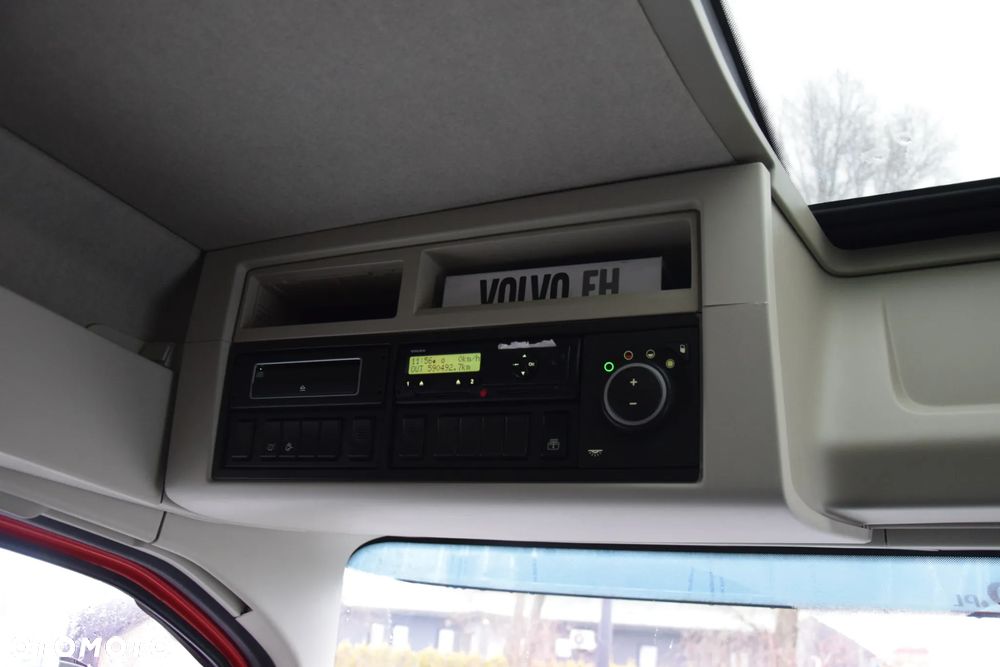 Volvo FH500 / NISKA KABINA / HYDRAULIKA / EURO 6 / ACC / LEDY / ALUFELGI / SERWISOWANY / SPROWADZONY - 37