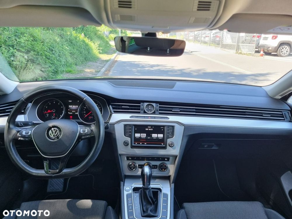 Volkswagen Passat - 15