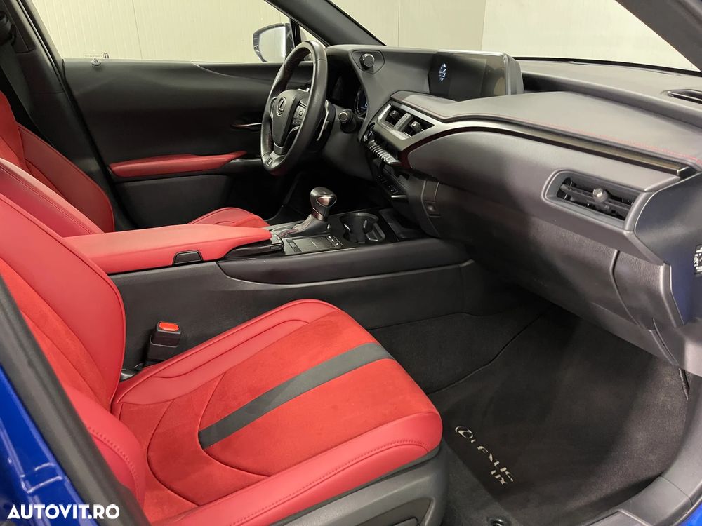 Lexus UX 250h F SPORT - 11