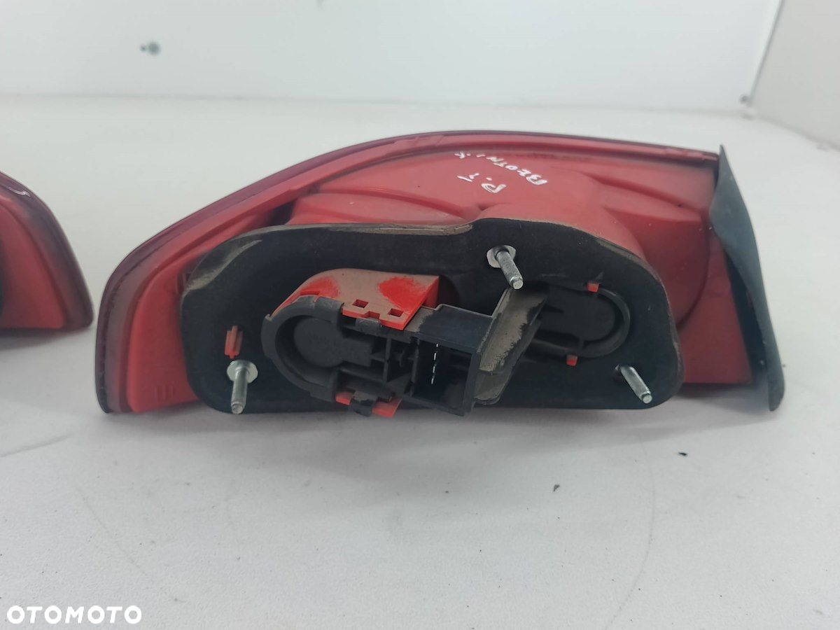 LAMPY TYŁ KOMPLET ALFA ROMEO 159 F939532802 SEDAN - 9