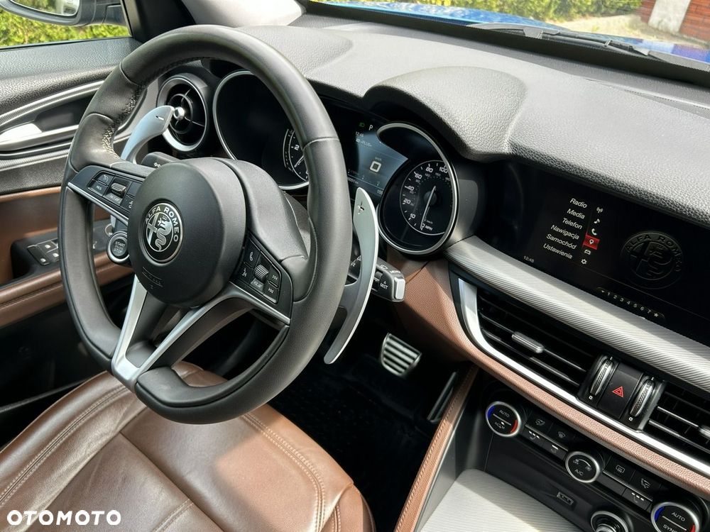 Alfa Romeo Stelvio 2.0 Turbo Executive Q4 - 22
