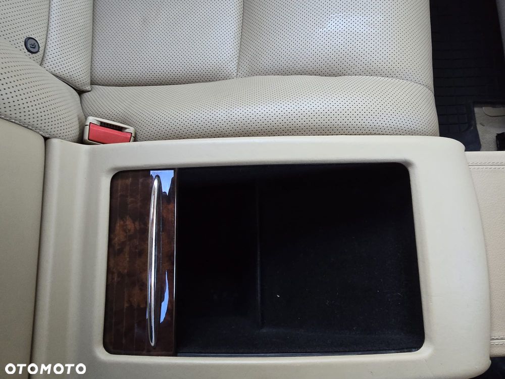Mercedes-Benz CL 500 4-Matic BlueEff - 28