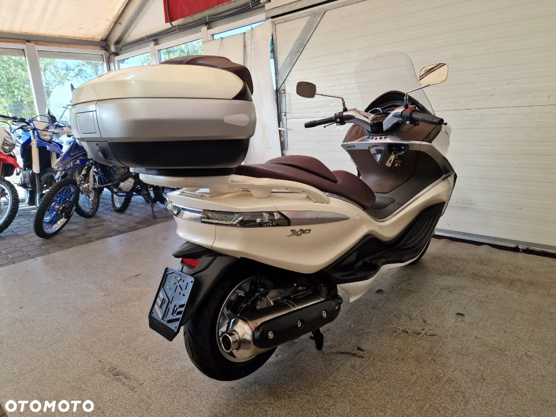 Piaggio X10 - 22