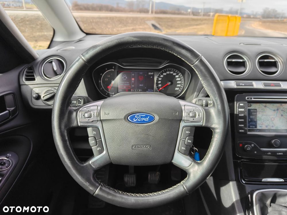 Ford S-Max 2.0 TDCi DPF Titanium - 27