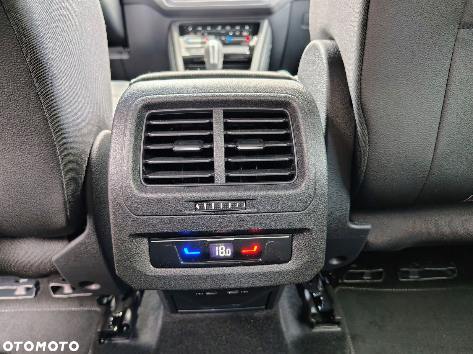 Volkswagen Touran - 20