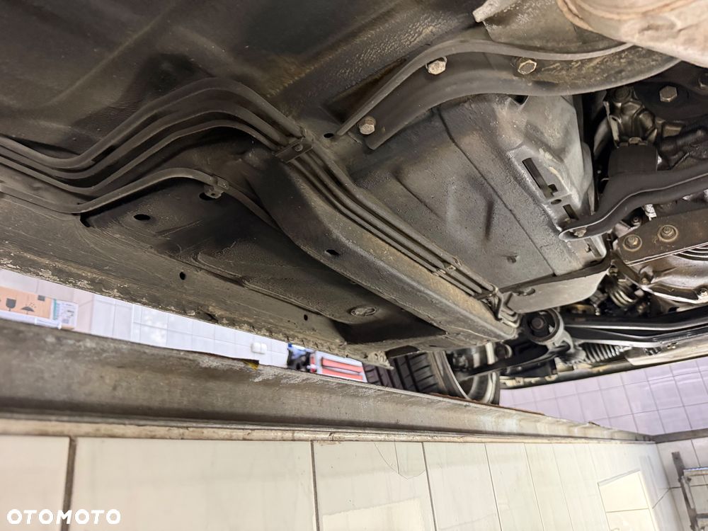 BMW Seria 3 320i - 35