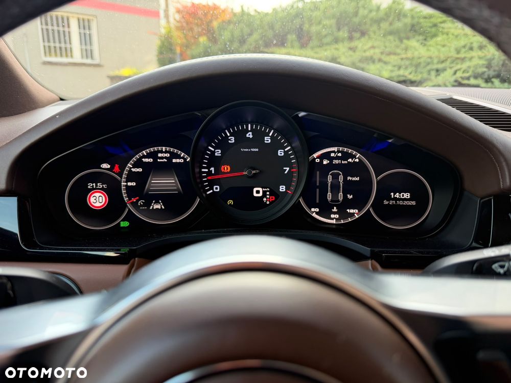 Porsche Cayenne Standard - 12