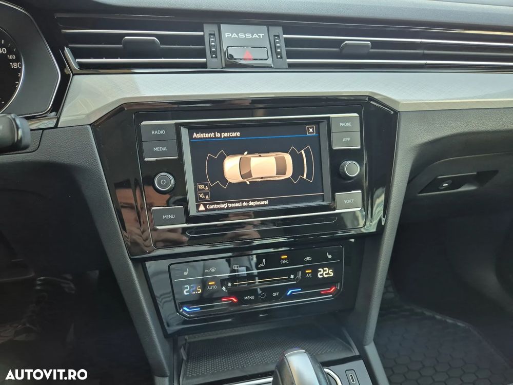 Volkswagen Passat 2.0 TDI DSG Advance - 16