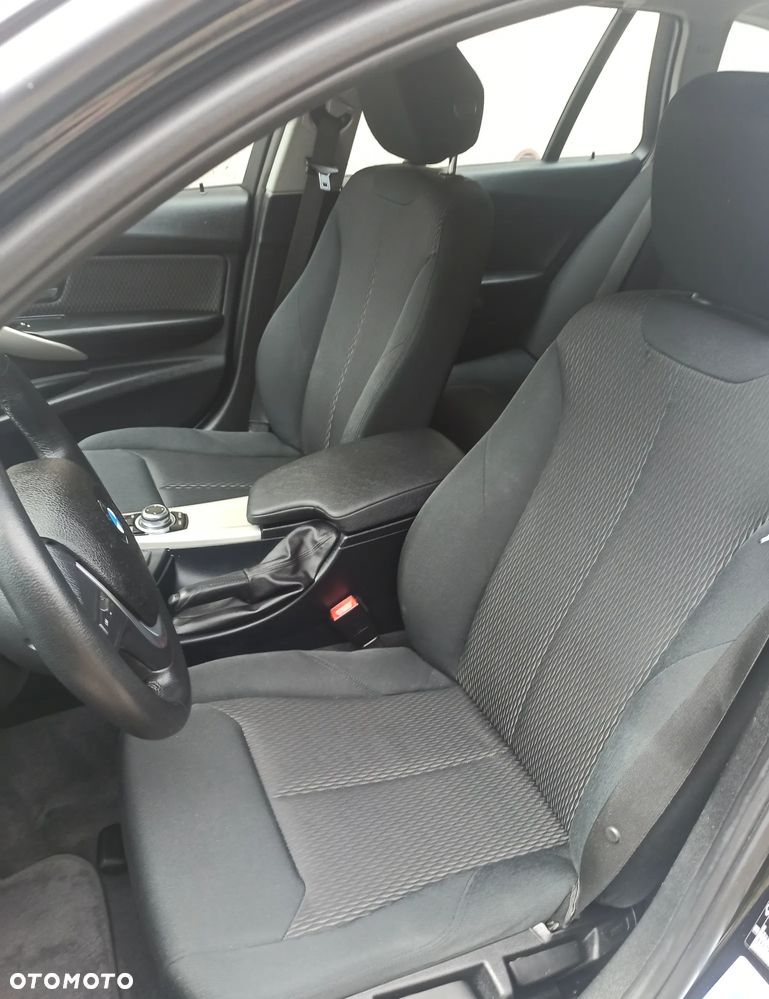 BMW Seria 3 320d - 8