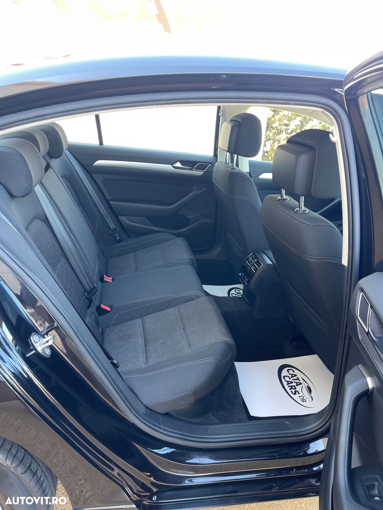 Volkswagen Passat 2.0 TDI SCR Comfortline - 27