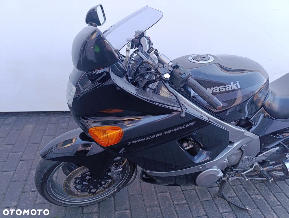 Kawasaki ZZR - 11