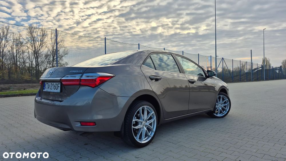 Toyota Corolla 1.6 Comfort - 6