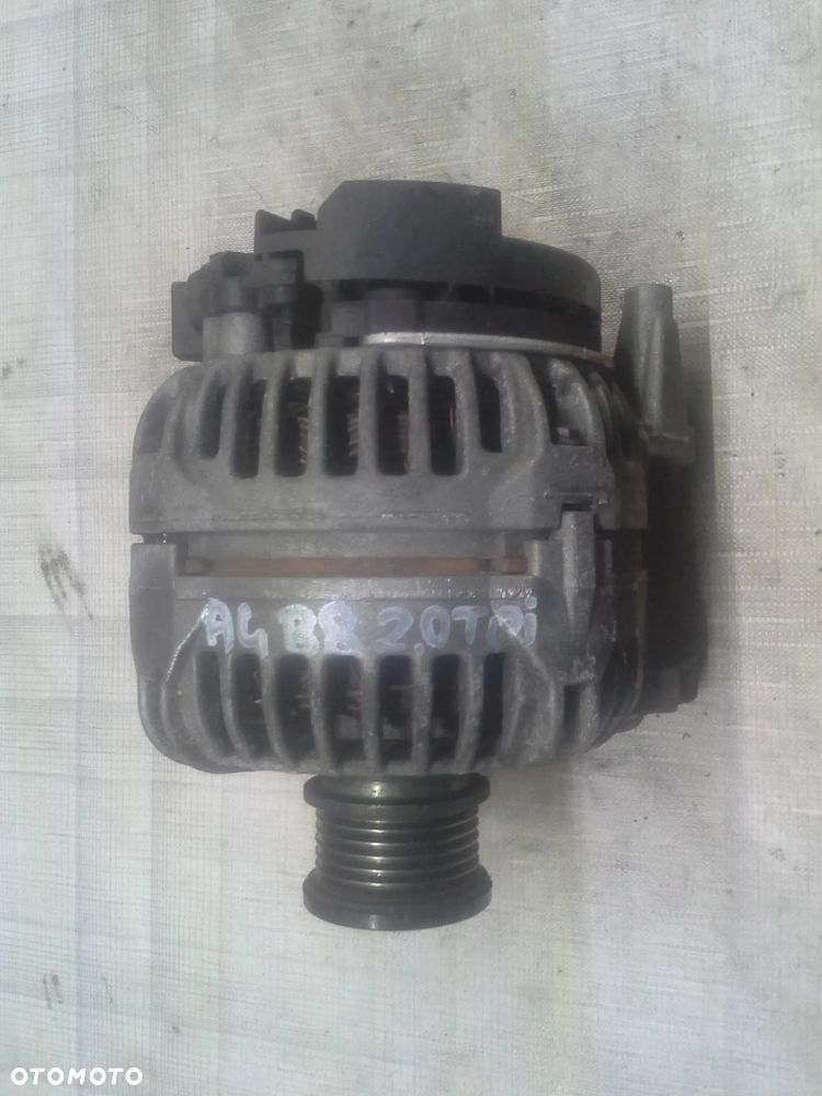 Audi A4 B8 2.0 TDi 143KM CAG CAGA alternator Bosch 140A 03G903016E  0124525114 - 1