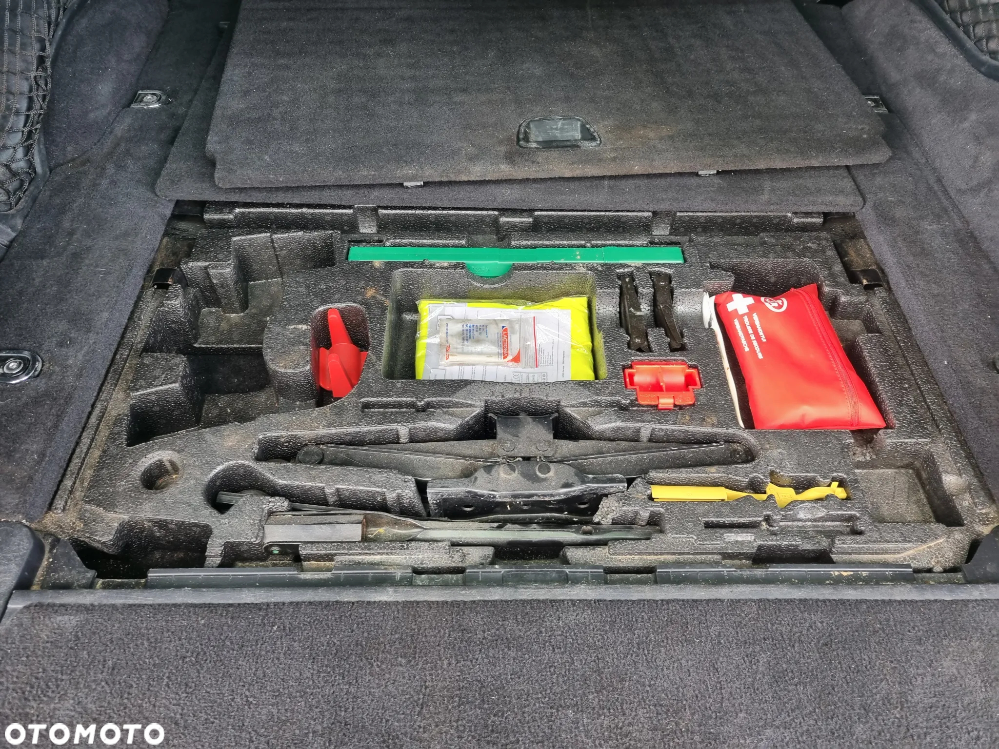Land Rover Discovery IV 3.0D V6 HSE - 18