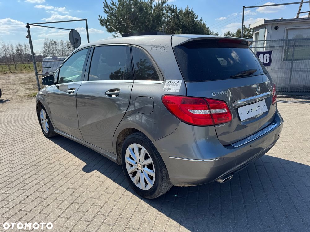 Mercedes-Benz Klasa B 180 CDI (BlueEFFICIENCY) 7G-DCT - 2