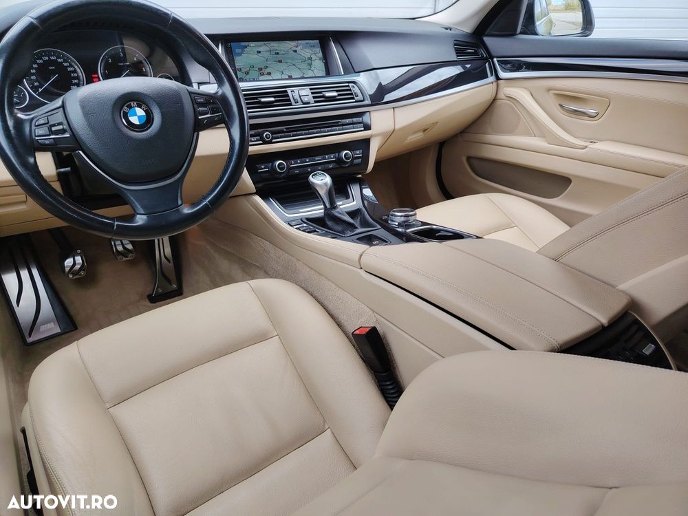 BMW Seria 5 520d Touring Luxury Line - 23