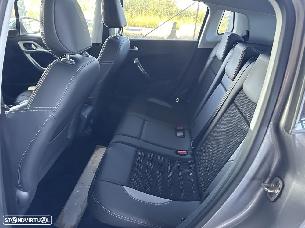 Peugeot 2008 1.2 PureTech Allure - 10