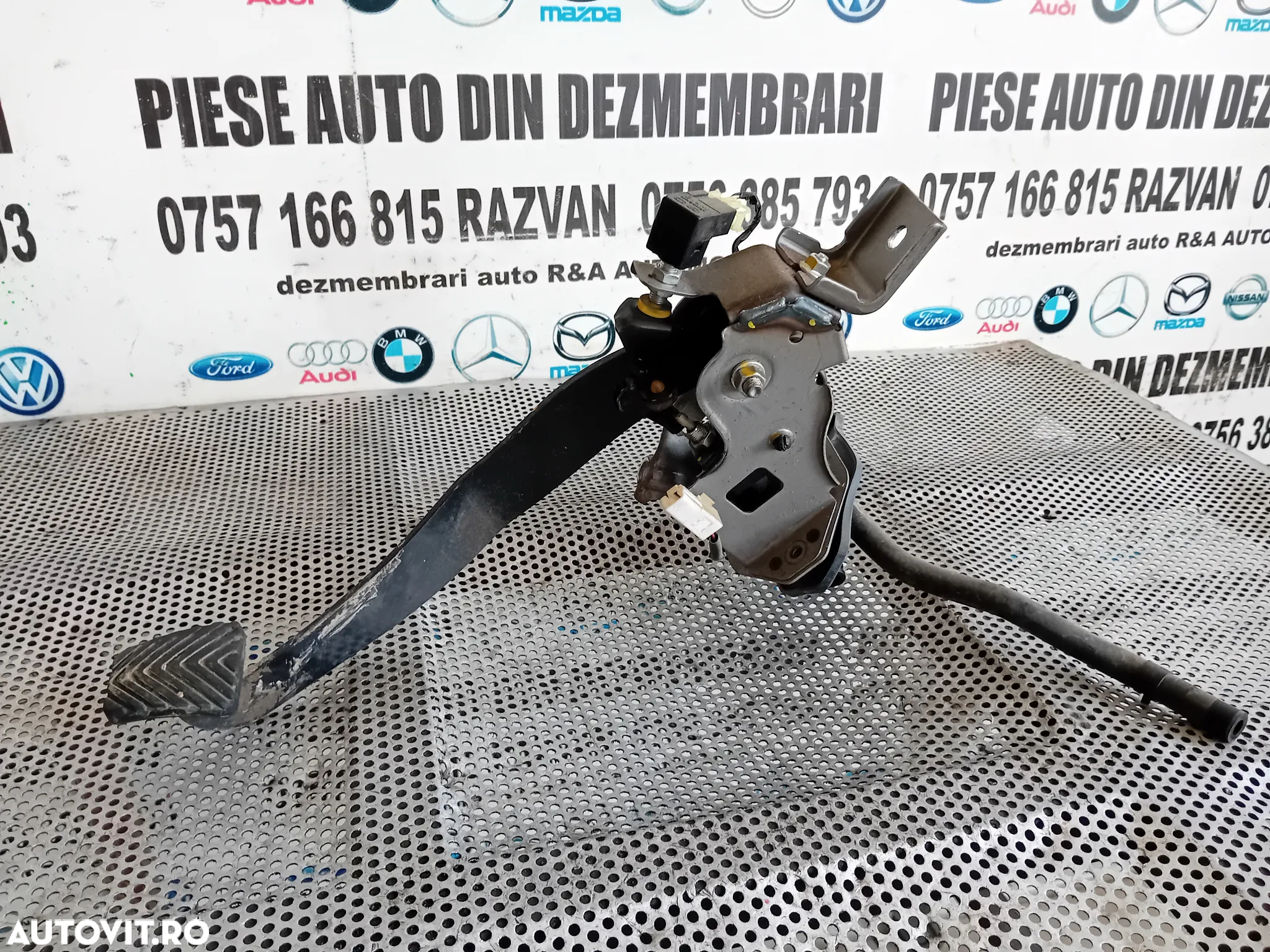 Pedale Pedala Frana Ambreiaj Kia Sportage 2010-2015 Volan Stanga Motor D4HA Manual 6+1 - 7