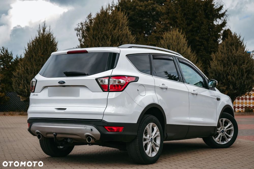 Ford Kuga 2.0 TDCi 2x4 Titanium - 15