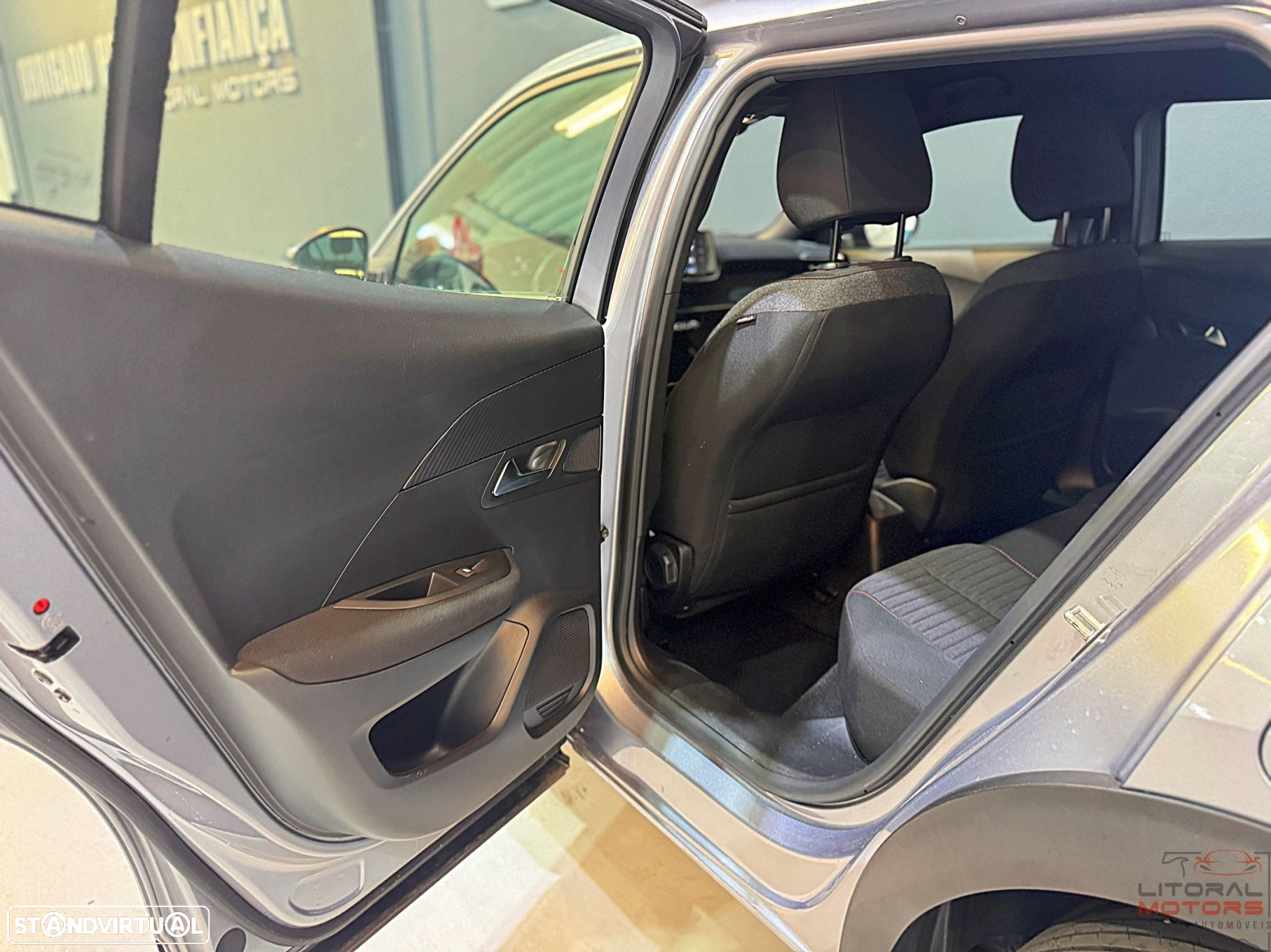 Peugeot 2008 1.2 PureTech Active Pack - 15