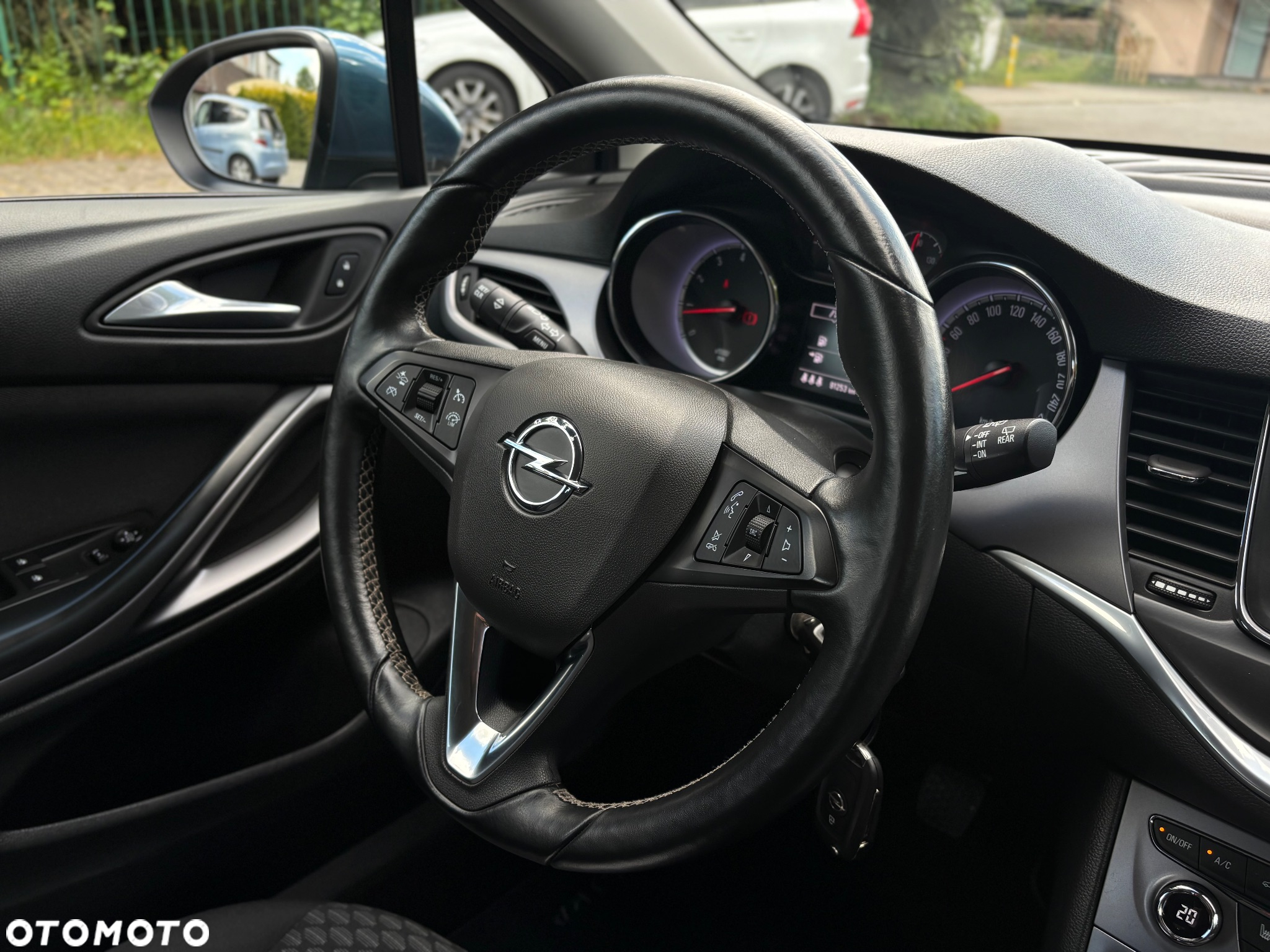 Opel Astra 1.4 Turbo Dynamic - 29