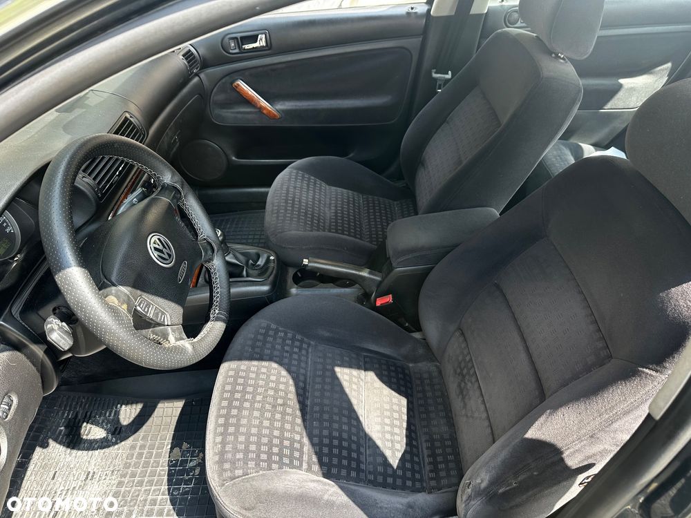 Volkswagen Passat 1.9 TDI Comfortline - 12