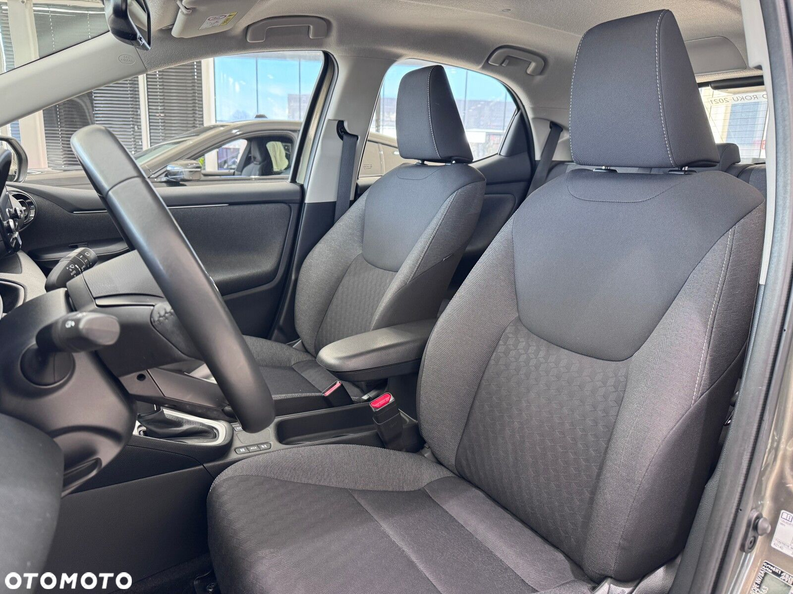 Toyota Yaris - 10