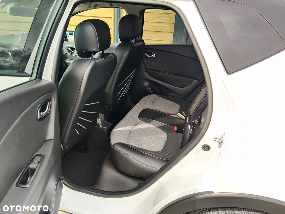Renault Captur ENERGY TCe 120 EDC Luxe - 27