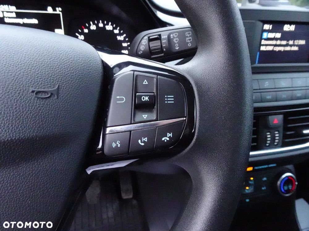 Ford Fiesta 1.1 Trend - 23