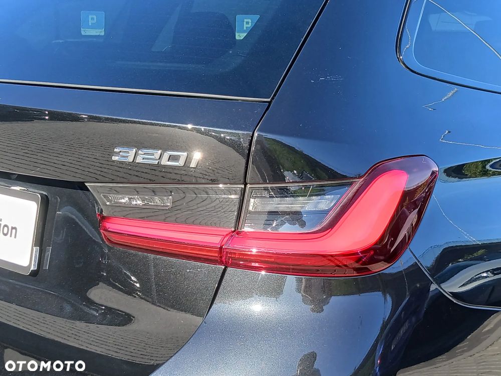 BMW Seria 3 320i M Sport Edition sport - 37