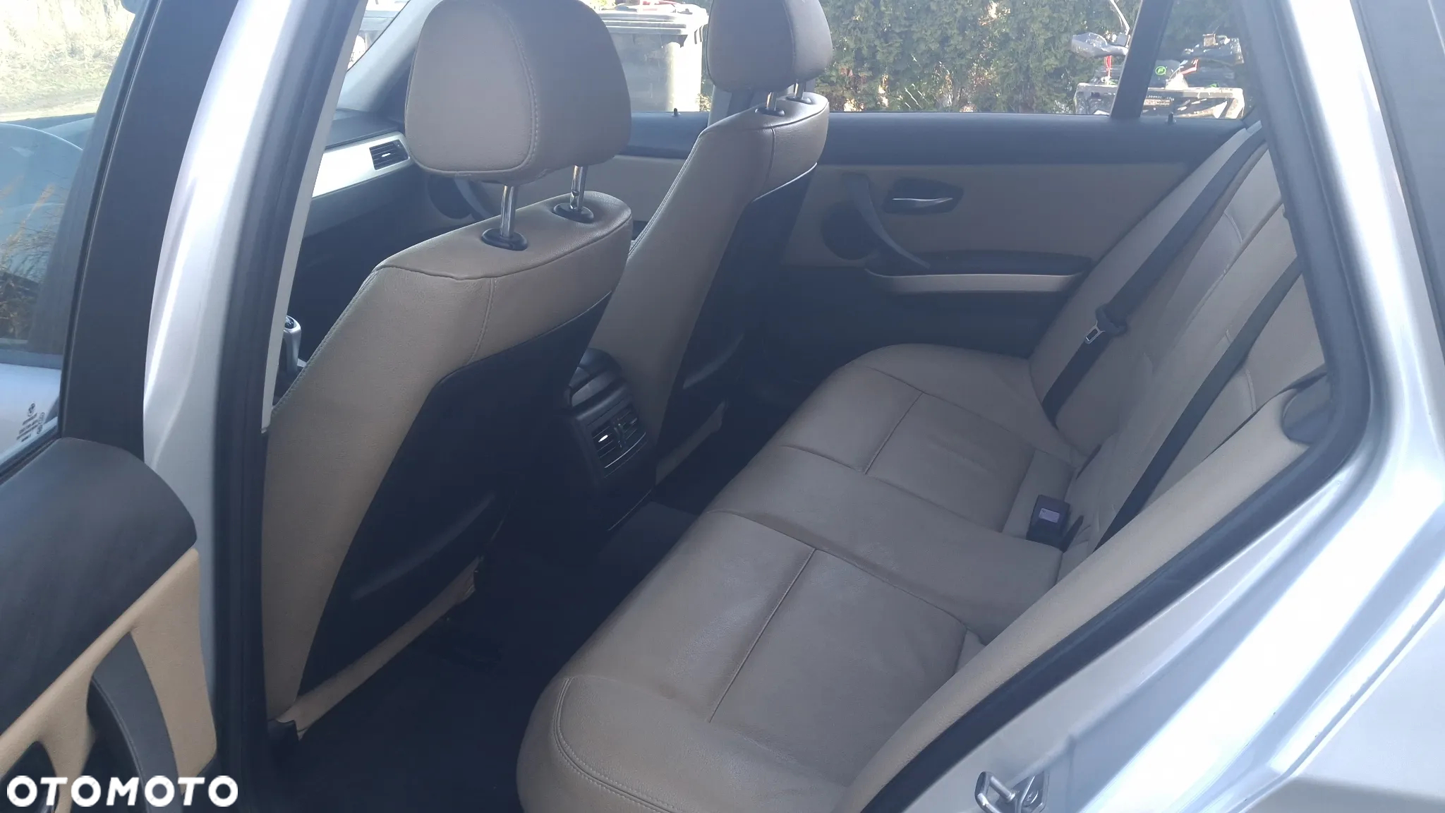 BMW Seria 3 318d - 19