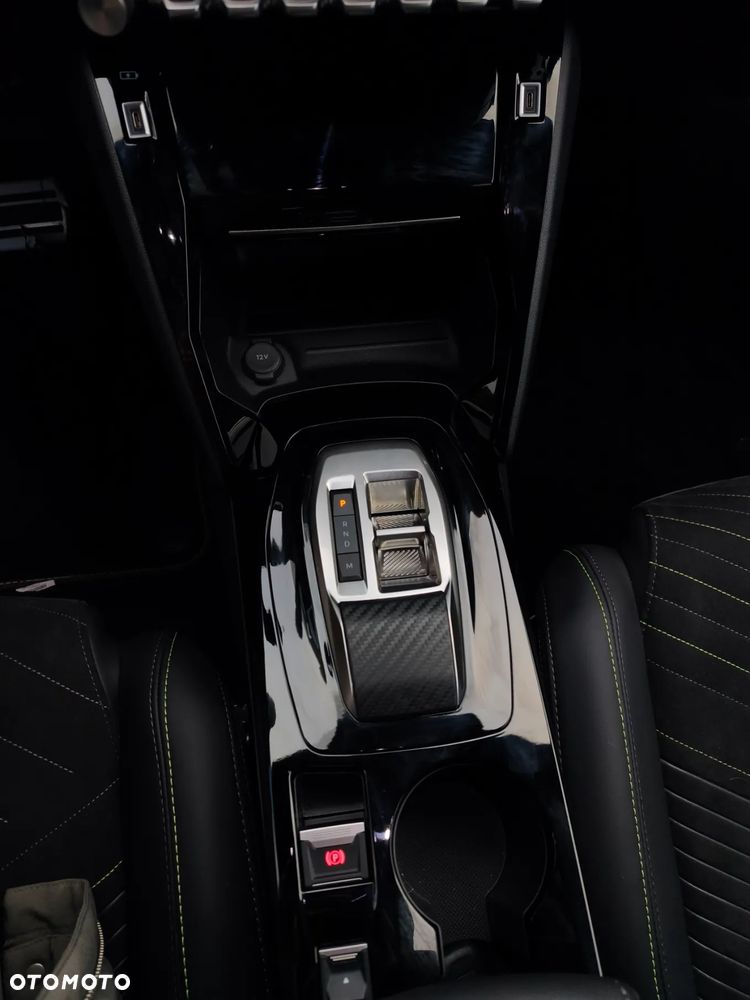 Peugeot 208 1.2 mHEV GT - 16