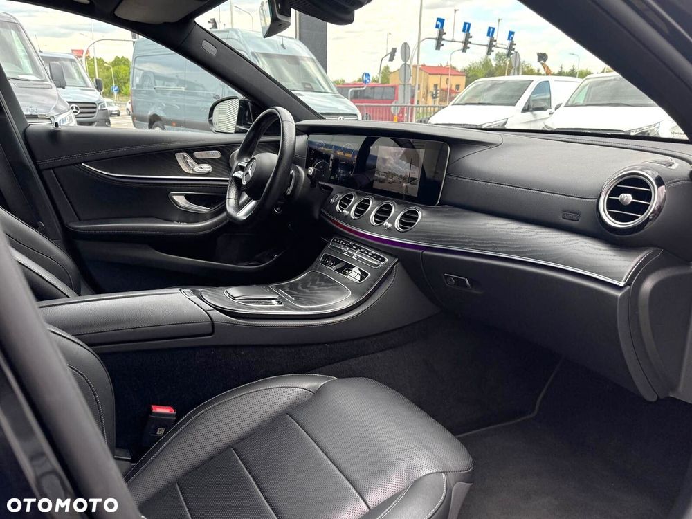 Mercedes-Benz Klasa E 220 d 4-Matic AMG - 21