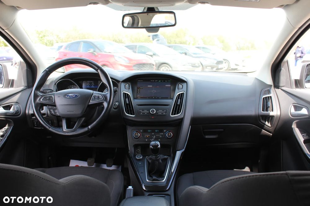 Ford Focus 1.0 EcoBoost Titanium - 18