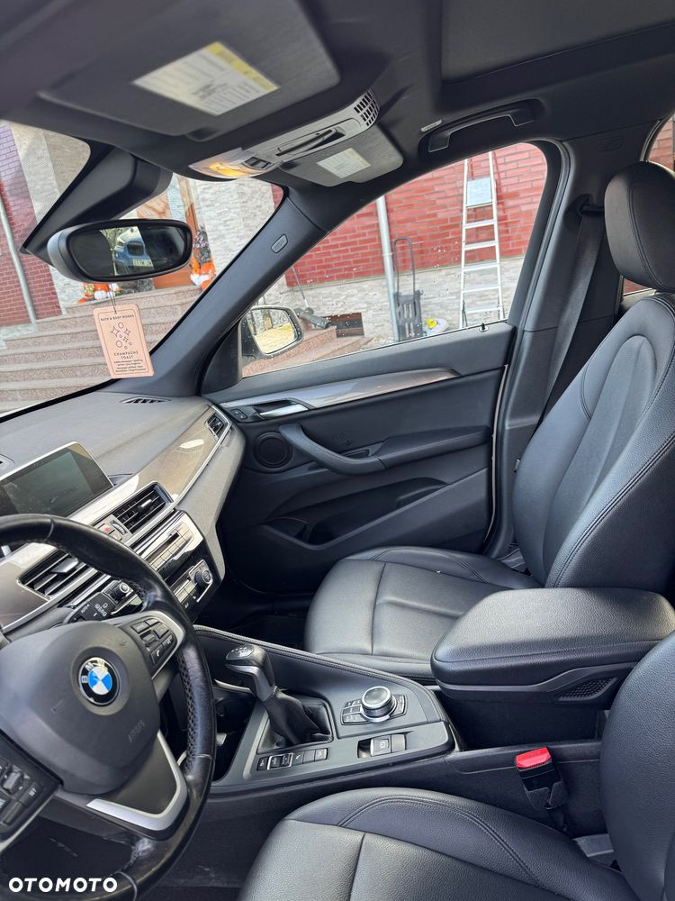 BMW X1 xDrive25i Sport Line - 14