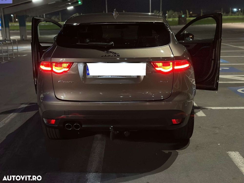 Jaguar F-Pace 20d AWD Pure - 4